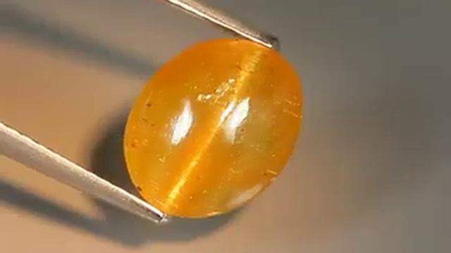 Камень Апатит натуральный с эффектом кошачьего глаза 4.50 карат Артикул: 20791 цена: 1800 руб смотреть онлайн