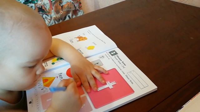 Учимся писать строчные буквы английского алфавита l t Kumon смотреть онлайн