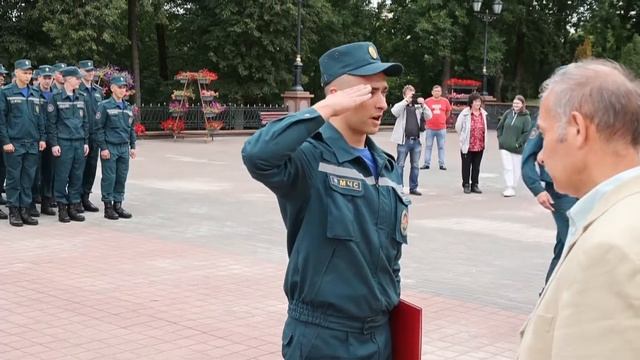 В Витебске молодые сотрудники МЧС приняли присягу смотреть онлайн