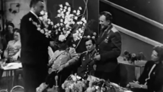 ВРЕМЯ ПЕРВЫХ - антисоветская сказка (полная версия).720 (3 из 4) смотреть онлайн