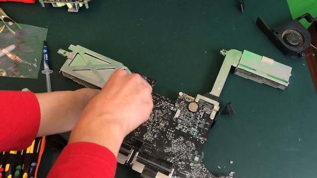 2011 iMac 21.5” CPU Upgrade Full Tutorial! смотреть онлайн
