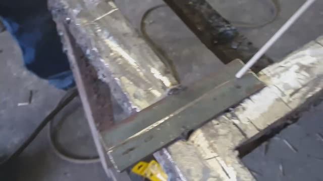 Как правильно держать электрод. Как правильно вести электродом.