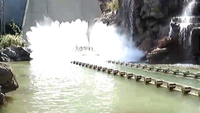 Вертикальное Падение с высоты 15и Этажного дома  Ужаас!!! Класс!!! Орландо Флорида!!!