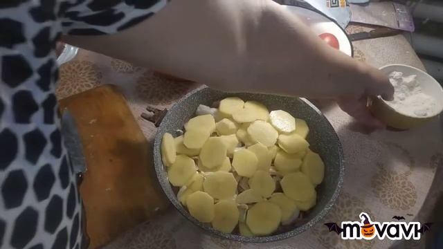 Наш ужин. Мясо с картошкой в духовке.#мясо#ужин смотреть онлайн
