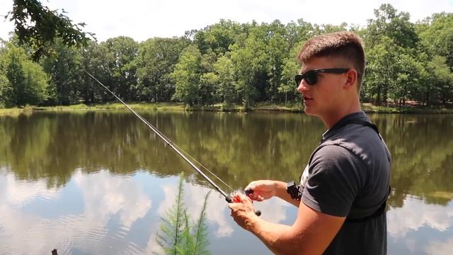 BEST Bass Fishing Bait & How To Fish It (3 Different Ways) смотреть онлайн