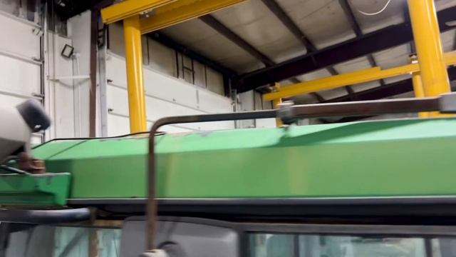 John Deere 9120, 9220, 9320, 9420, 9520, 9620 Cab смотреть онлайн