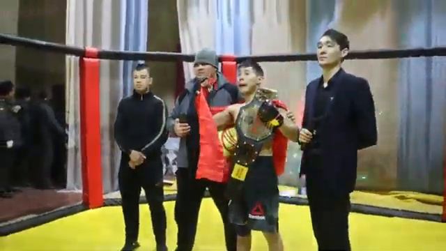 Эркинбек Уулу Азат 🇰🇬 & Эргешов Даниер 🇺🇿 Подписываемся смотреть онлайн