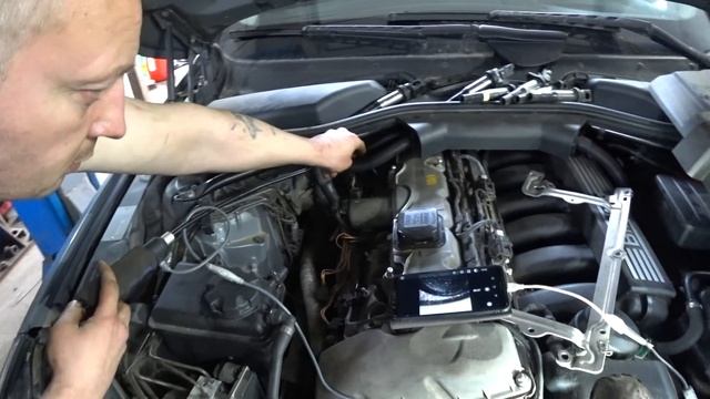 Первый запуск двигателя Bmw X5 M! Не без сложностей... смотреть онлайн