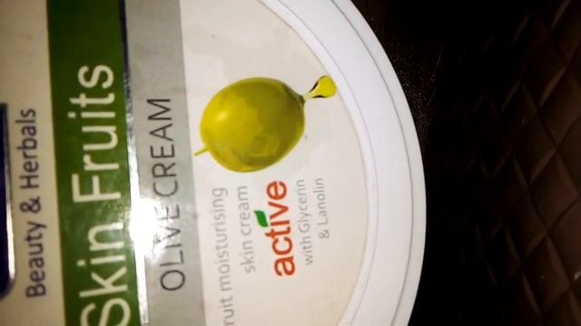 Amazing. Moisturizing cream just in Rs150. Everyone easily buy this product not to much expensive. смотреть онлайн