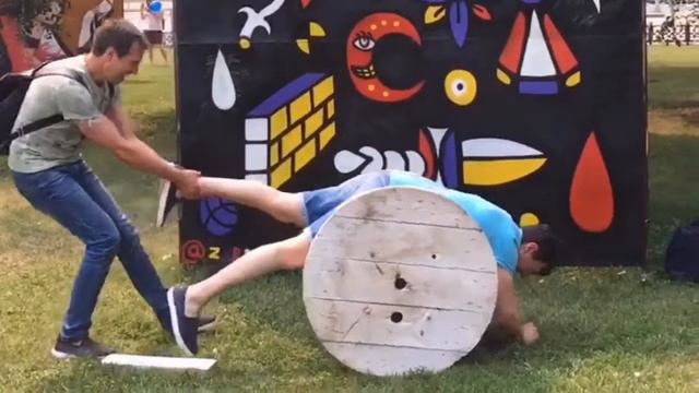 Graffiti Wall смотреть онлайн