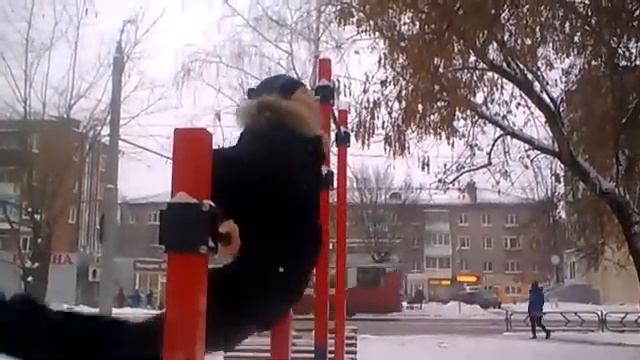 Элементы на турнике|Мельница(тех.обороты вперед) смотреть онлайн