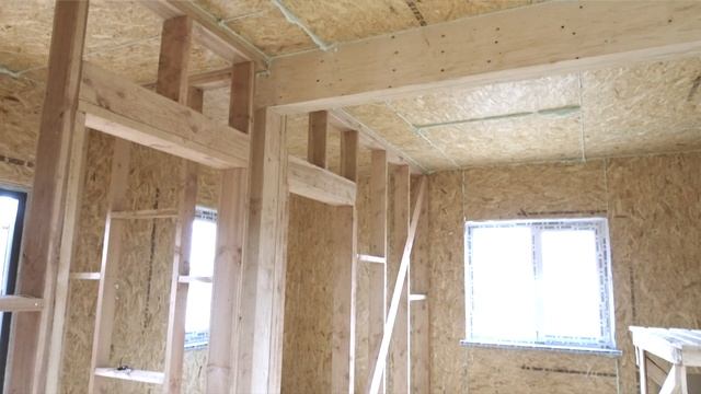 Как построить теплый дом из СИП панелей за 10 дней. смотреть онлайн