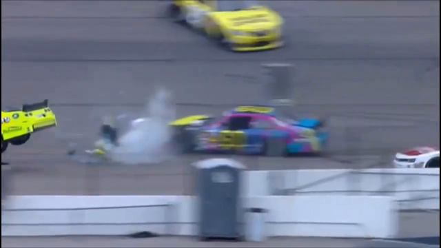 Max Papis NASCAR Crash Compilation смотреть онлайн