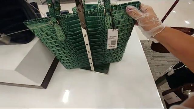 США. Брамин сумки в Моле Нового Орлеана.