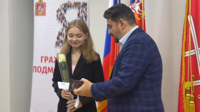 Вручение паспортов 11 ребятам из Рузского округа, достигшим четырнадцатилетия смотреть онлайн