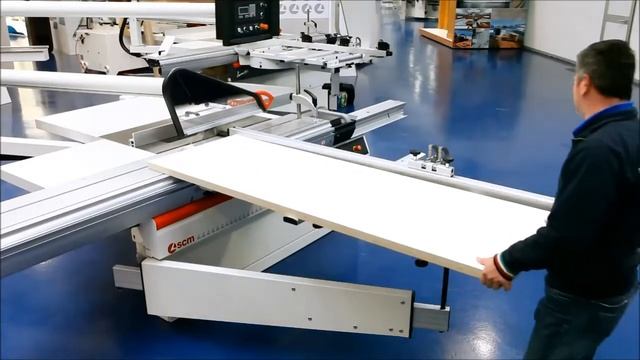 SCM Formaatzaagmachine SI 400 Nova: de roltafel смотреть онлайн