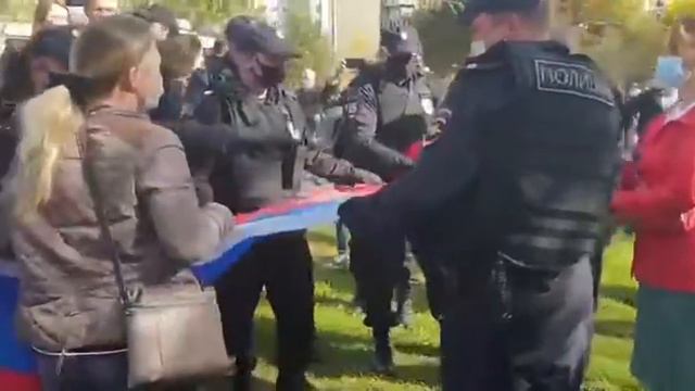 Митино: задержание защитников парка смотреть онлайн