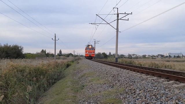 ПОСЛЕДНИЙ РЕЙС В 2022: ВЛ10-1886 С ПОЕЗДОМ ЕВПАТОРИЯ-СПБ НА УЧАСТКЕ ЕВПАТОРИЯ-ТОВАРНАЯ - 54 КИЛОМЕТ смотреть онлайн
