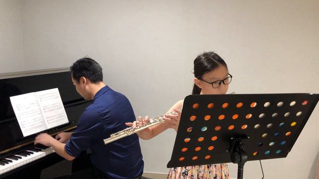 ABRSM Grade 3 Flute (2018-2021) A1: Menuet смотреть онлайн