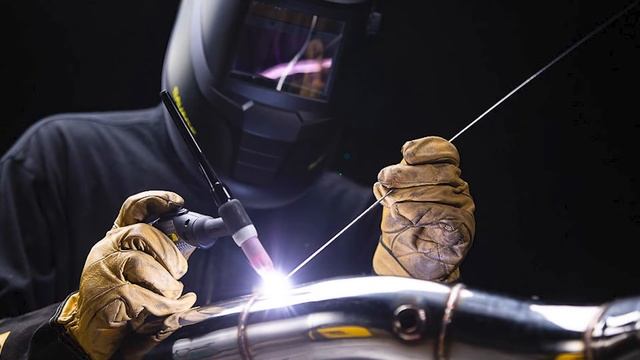 Introducing The ESAB Rogue ET200iP Pro TIG Welder смотреть онлайн