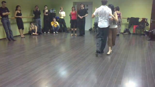 Sebastian Posadas y Eugenia Eberhardt. Classes 1. White Tango Festival in Moscow 2010. смотреть онлайн