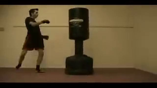 упражнения с боксерской грушей Workout Traning