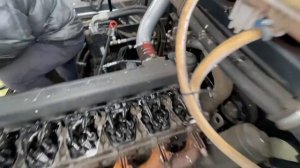 Комбайн Торум. Регулировка зазоров клапанов двигателя Mercedes Benz OM 460 , OM 457