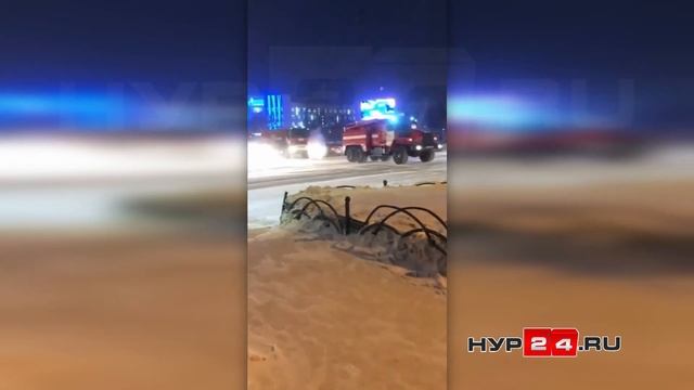 В Ноябрьске водители не пропустили колонну пожарных машин смотреть онлайн