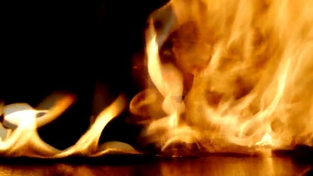 Коктейли с огоньком в клубе 