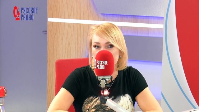 Актриса Ольга Кузьмина в Вечернем шоу Аллы Довлатовой смотреть онлайн