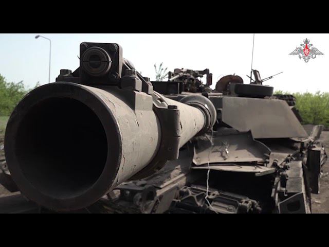Первый танк "Абрамс" скоро войдет в Москву. смотреть онлайн