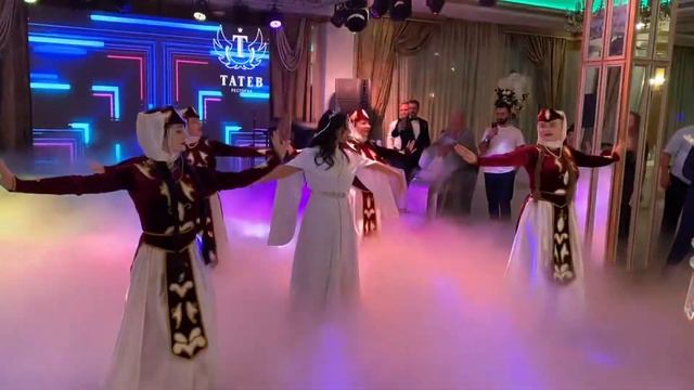 Zvartnoc Harsi par- Tatev Asatryan смотреть онлайн