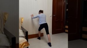 Упражнение на растяжку ахиллова сухожилия