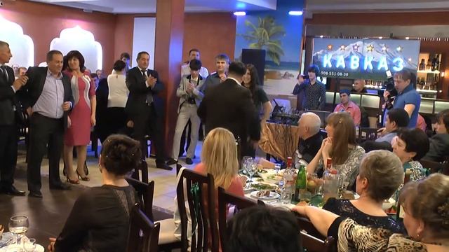 Зажигательная лезгинка видео. Свадьба в Набережных Челнах смотреть онлайн