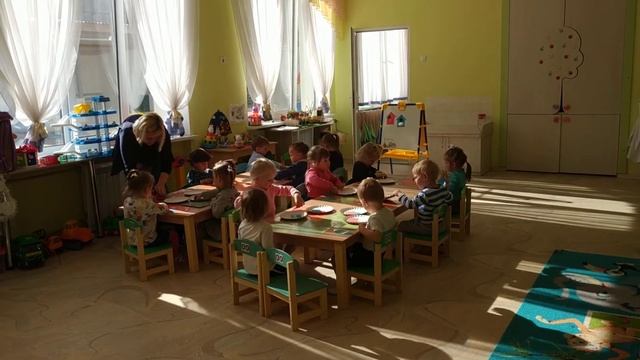 Открытое занятие в первой младшей группе №1 «Путешествие в Сказочный городок» смотреть онлайн