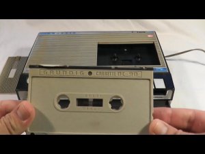 У немцев был свой стандарт магнитофонных  компакт-кассет: "Grundig C100"