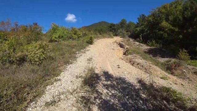 Из Васильевки на г. Роман Кош (самая высокая точка Крыма) баня на озере смотреть онлайн