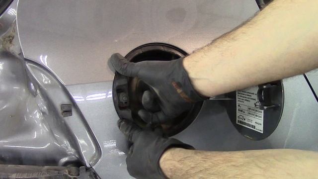 Как снять лючок бензобака на фольксваген гольф 6. Gas cap cover removal VW Golf mk 6 смотреть онлайн