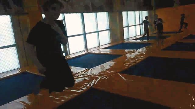 В sky джамп смотреть онлайн