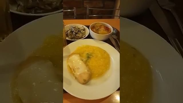 Любимая столовая моей подруги , номер 1 , в Санкт Петербурге , обе на 400 рублей … выглядит вкусно