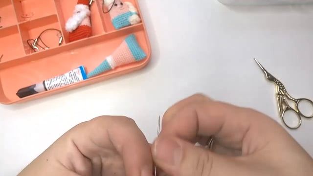 Ёлочные игрушки крючком // Дед Мороз и Снегурочка // Подробный мастер класс смотреть онлайн