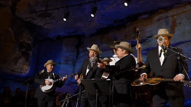 Earls of Leicester, Dim Lights, Thick Smoke (Bluegrass Underground) смотреть онлайн
