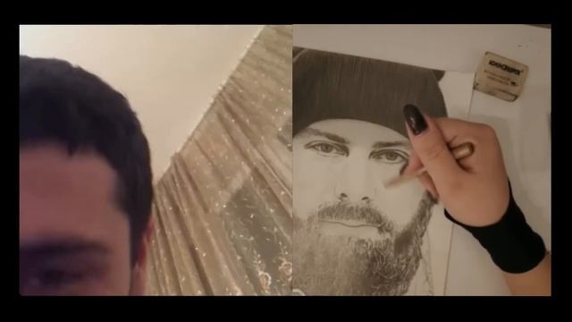 МУЗЫКАНТ- ВИРТУОЗ покорил ХУДОЖНИЦУ | ЧИЛАУТ МЭН В ЧАТРУЛЕТКЕ | Портрет карандашом смотреть онлайн