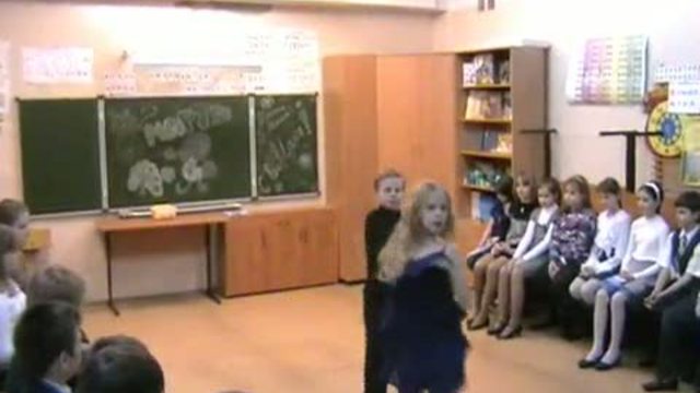 ЧА-Ча-ЧА в 4-Б классе (8 Марта 2010г.) смотреть онлайн