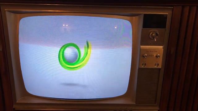 RCA Danish Modern TV Stereo Combo with updated TV and Bluetooth Project смотреть онлайн