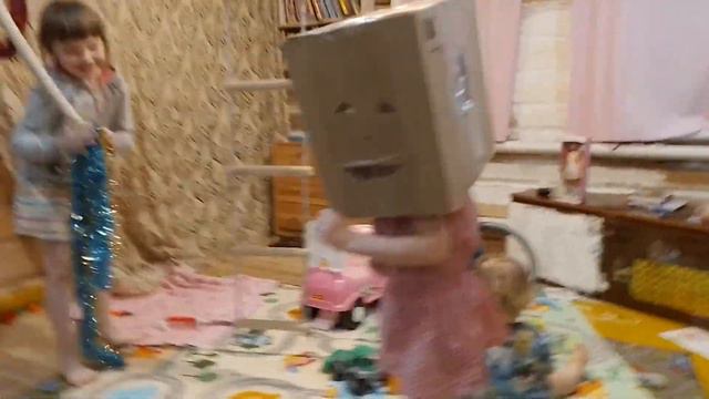 двигайся как #робот 🤣🤣😂 дети сами создали робота. #кукутики #танцуем #cutebaby #toddler #дети #клип смотреть онлайн