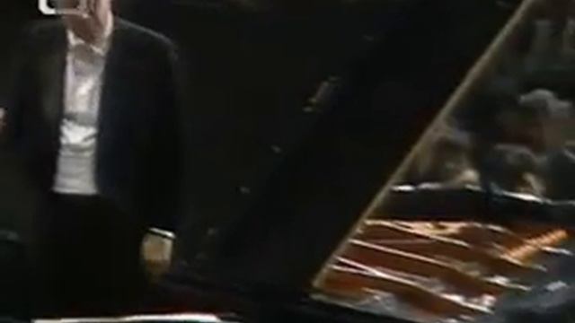 Beethoven Piano Concerto No 4 part 3 - Dimitris Sgouros смотреть онлайн
