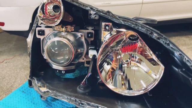 Замена ксеноновых адаптивных линз на билед модули ILLUM Premium 3.0 на автомобиле Lexus RX400h смотреть онлайн
