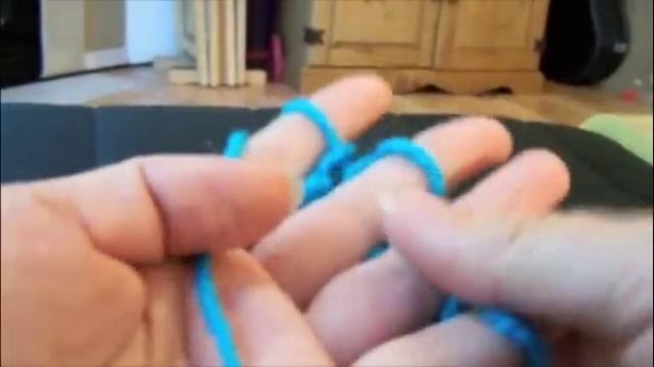 Finger_Knitting