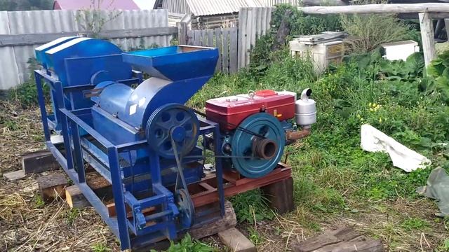 Орех, шишка, кедровая, переработка, шишкорушка, рушим шишку, стоянок для шишки, комбайн для шишки смотреть онлайн